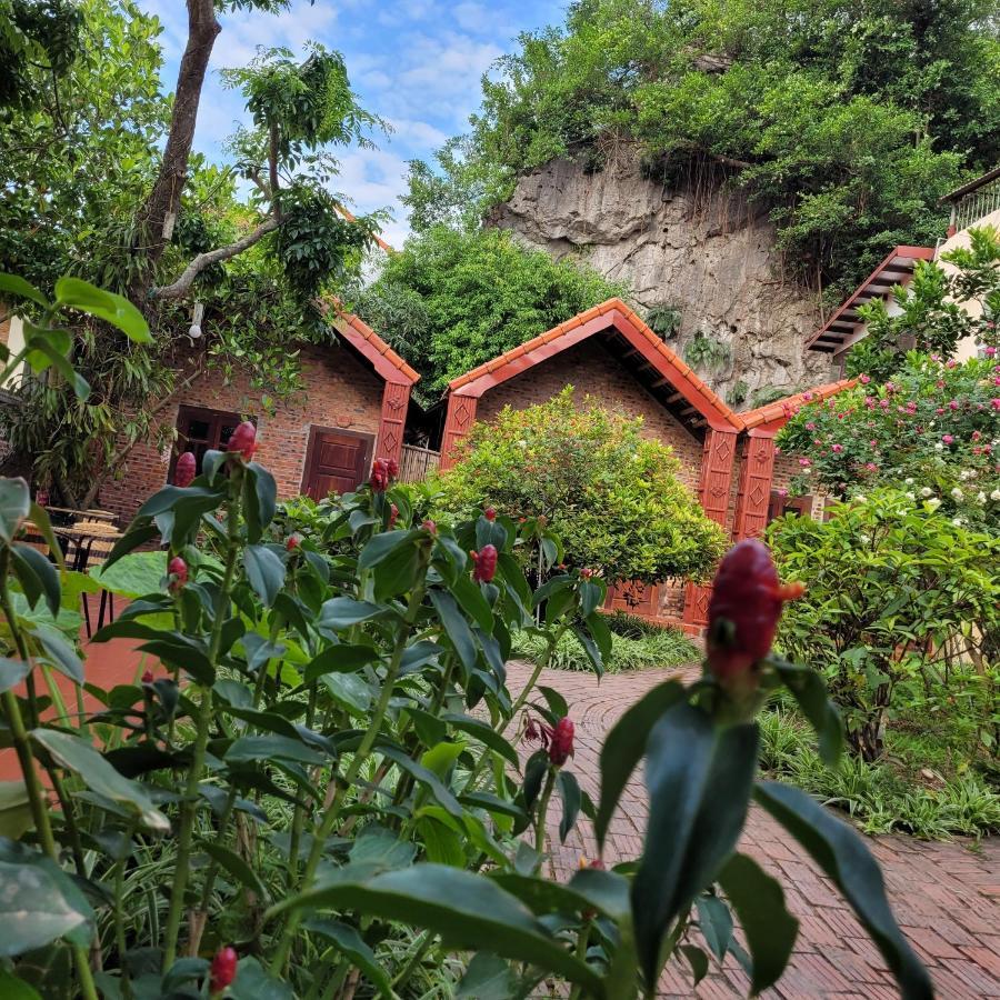 Tam Coc Mountain Lake Homestay 닌빈 외부 사진